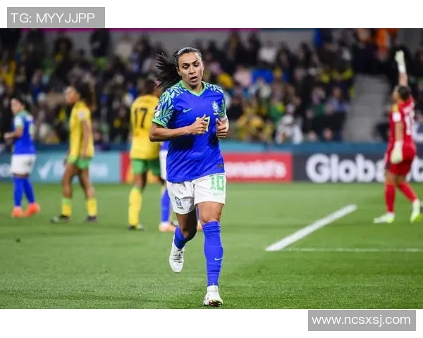 西班牙女足球星玛塔的传奇之路与影响力分析